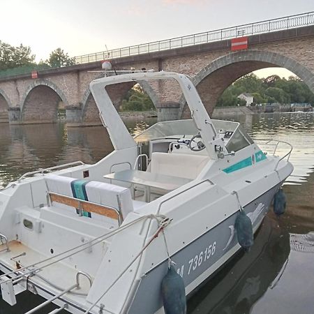 Bateau-Gite Sur Le Halage De La Mayenne L'Huisserie Zewnętrze zdjęcie